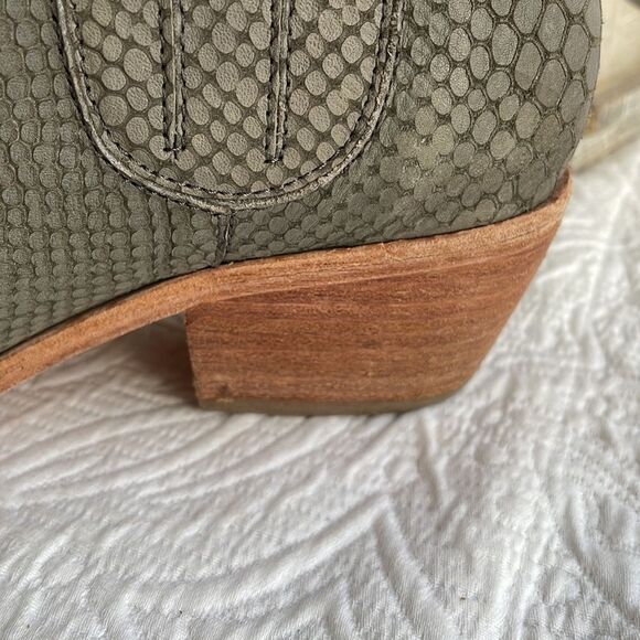 Joie Barlow Snakeskin Ankle Booties - 37 - Good Condition - Picture 13 of 16